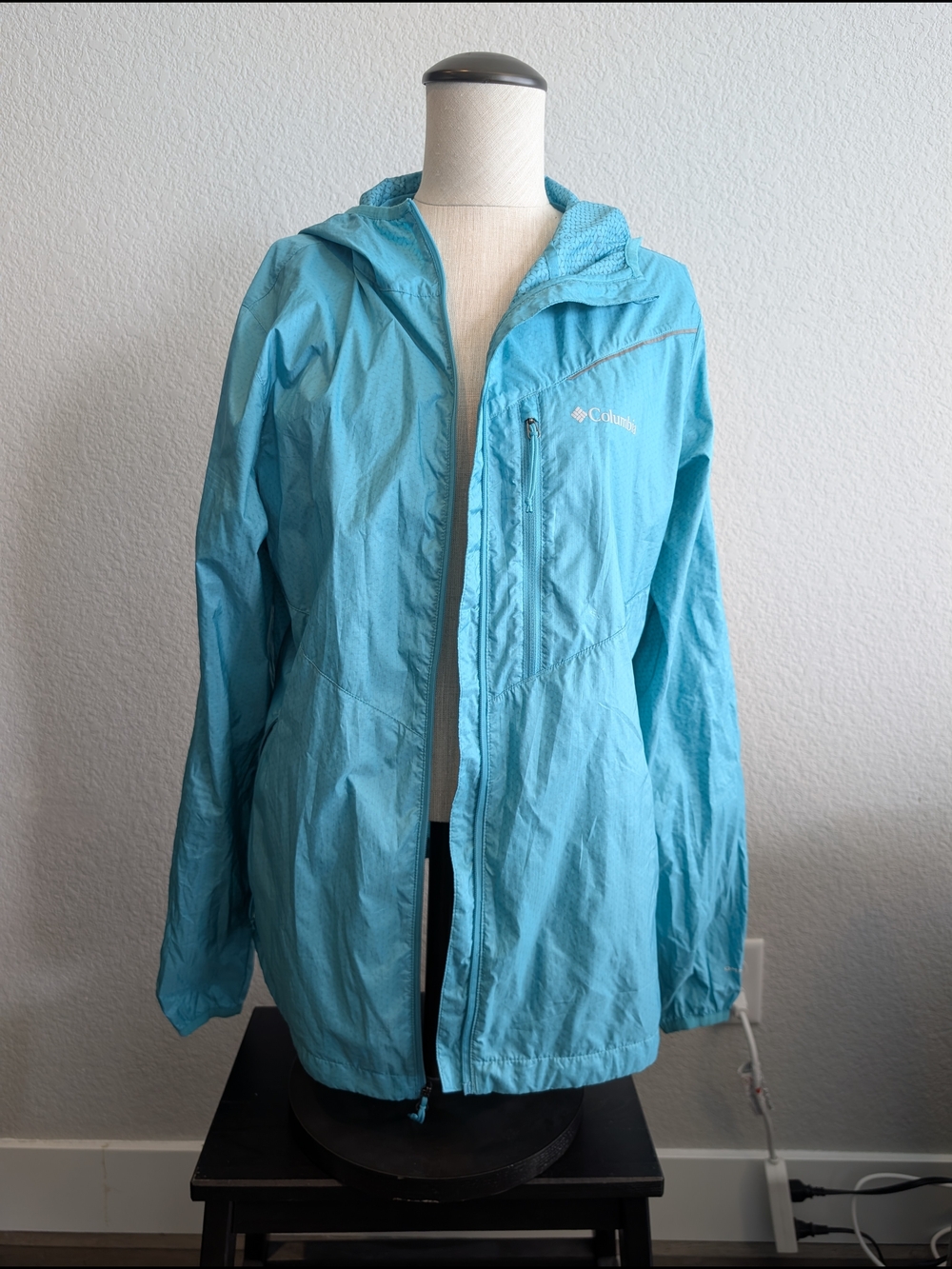 Columbia Women's Teal Lightweight Hooded Rain Jacket